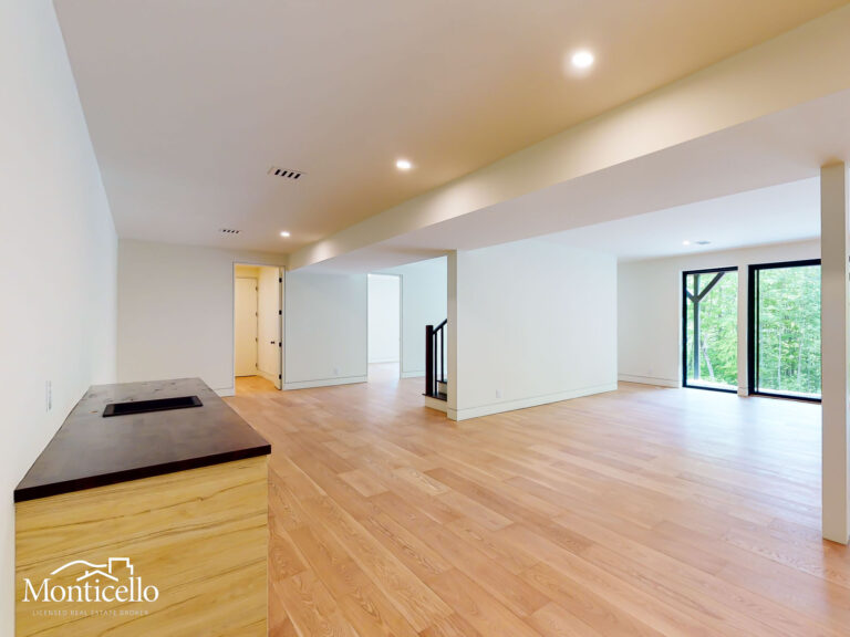 FAMILY ROOM-01