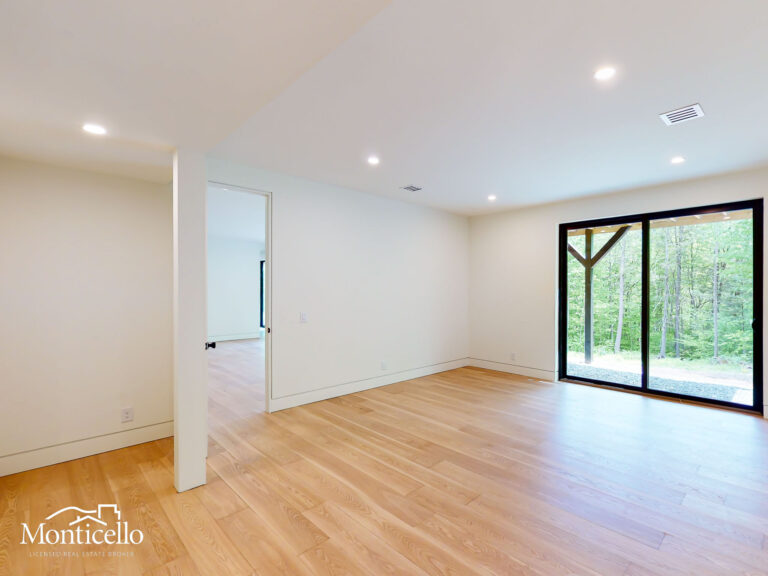 FAMILY ROOM-06