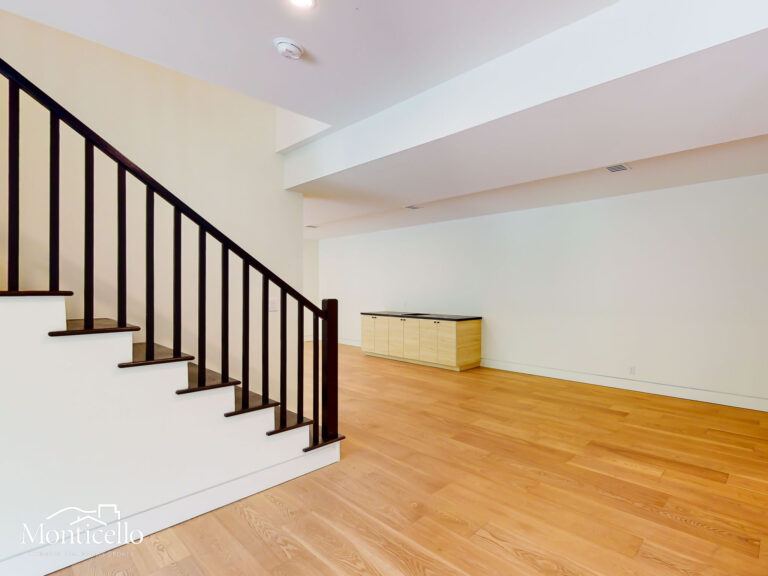 FAMILY ROOM-11