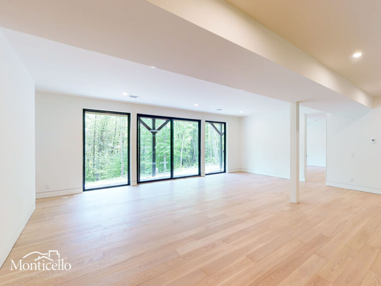 FAMILY ROOM-15