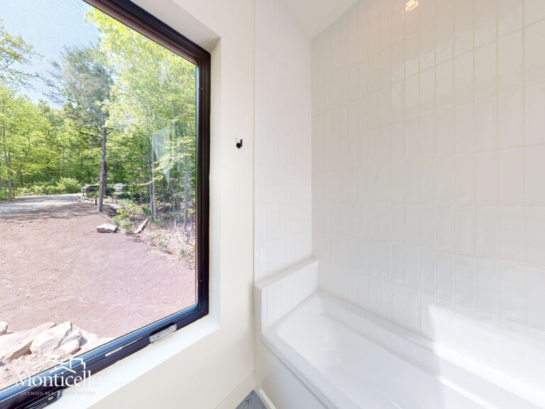 FULL BATHROOM F2-3