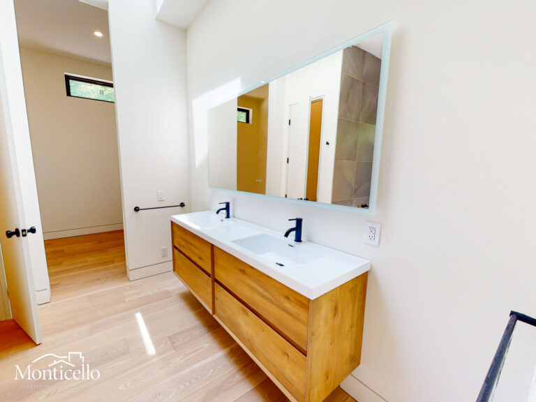 MASTER FULLBATHROOM-3