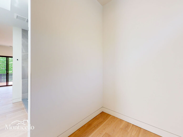 MASTER WALK IN CLOSET-1