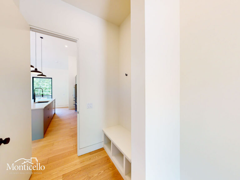 MUD ROOM-4